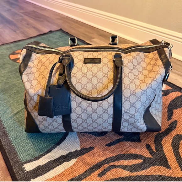Iconic GUCCI Monogram Duffle! - Picture 1 of 5